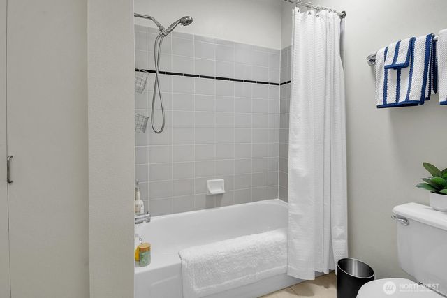 2414 1st Avenue #321, Seattle, WA 98121