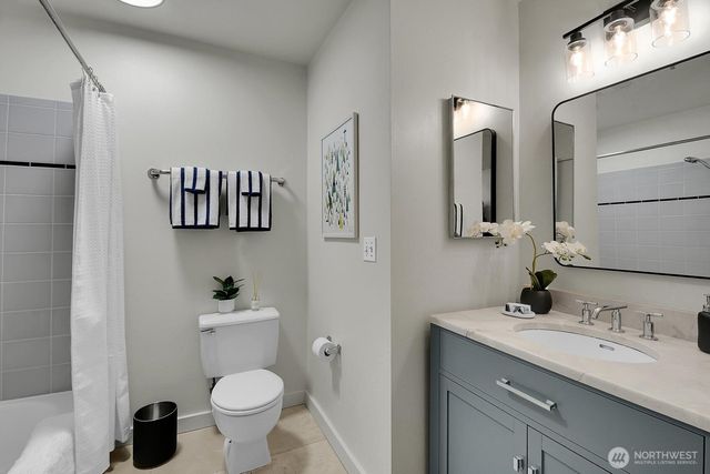 2414 1st Avenue #321, Seattle, WA 98121