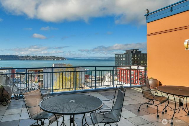 2414 1st Avenue #321, Seattle, WA 98121