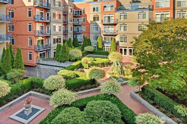 2414 1st Avenue #321, Seattle, WA 98121