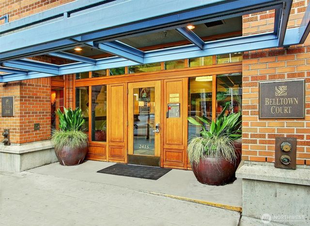 2414 1st Avenue #321, Seattle, WA 98121