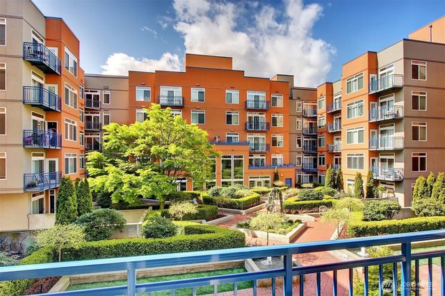 2414 1st Avenue #321, Seattle, WA 98121