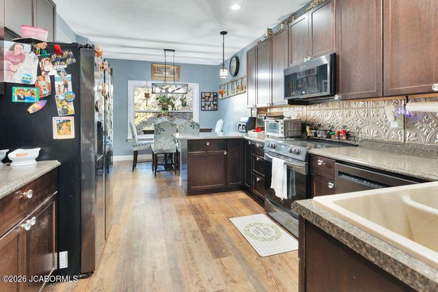 5675 E WATERFRONT DRIVE, Columbia, MO 65202