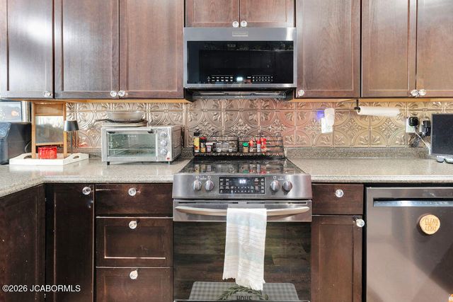 5675 E WATERFRONT DRIVE, Columbia, MO 65202