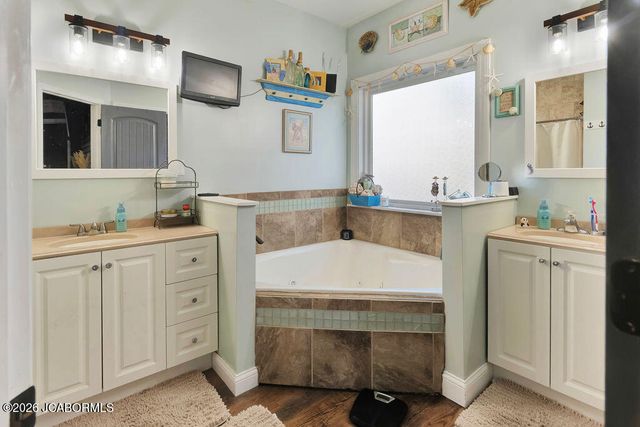 5675 E WATERFRONT DRIVE, Columbia, MO 65202