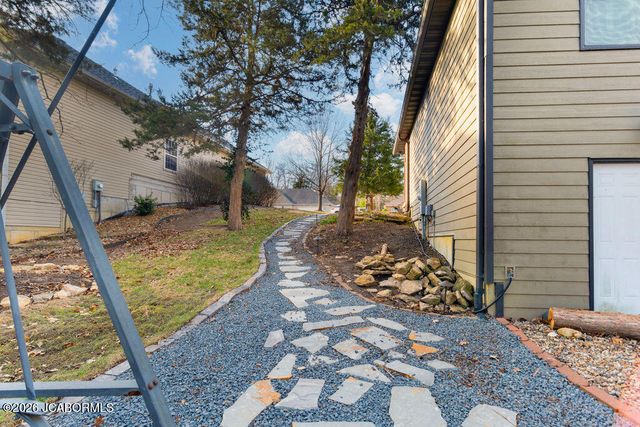 5675 E WATERFRONT DRIVE, Columbia, MO 65202