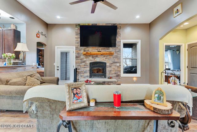 5675 E WATERFRONT DRIVE, Columbia, MO 65202