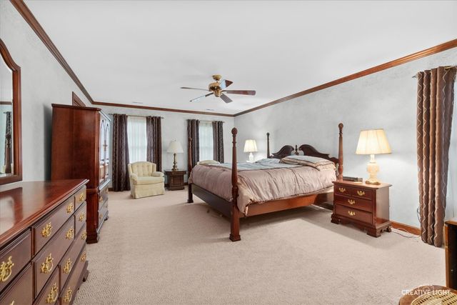 2 Buckingham Drive, Sugar Grove, IL 60554