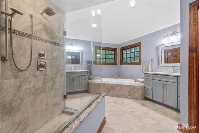 2 Buckingham Drive, Sugar Grove, IL 60554