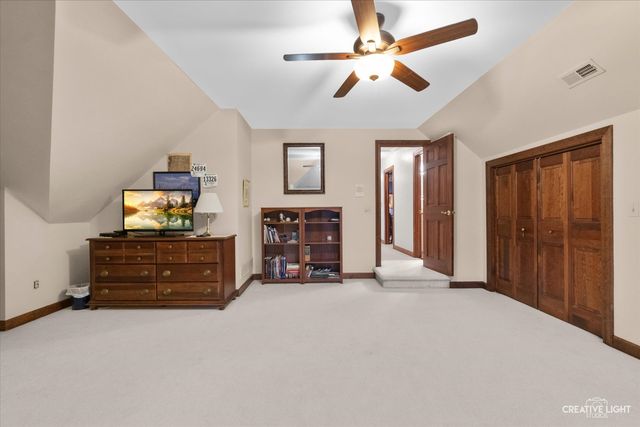 2 Buckingham Drive, Sugar Grove, IL 60554