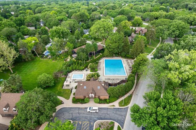 2 Buckingham Drive, Sugar Grove, IL 60554