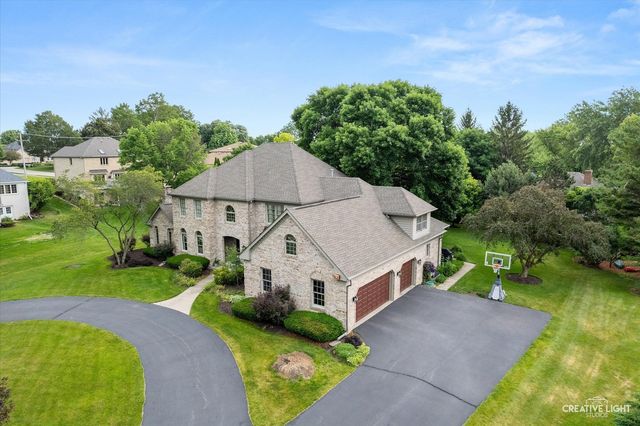 2 Buckingham Drive, Sugar Grove, IL 60554