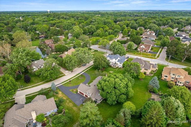 2 Buckingham Drive, Sugar Grove, IL 60554