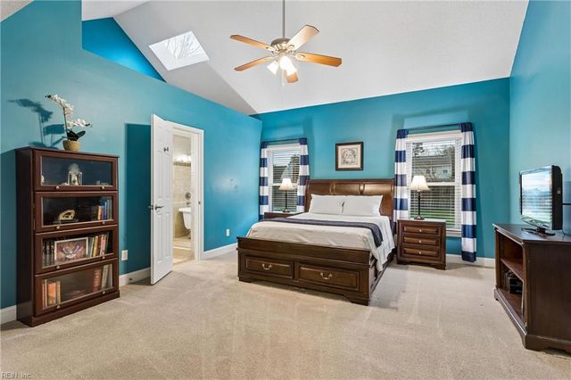 887 Weyanoke LN, Newport News, VA 23608