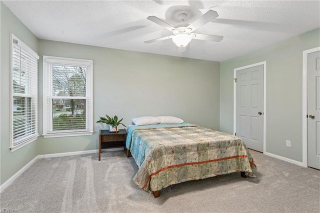 887 Weyanoke LN, Newport News, VA 23608