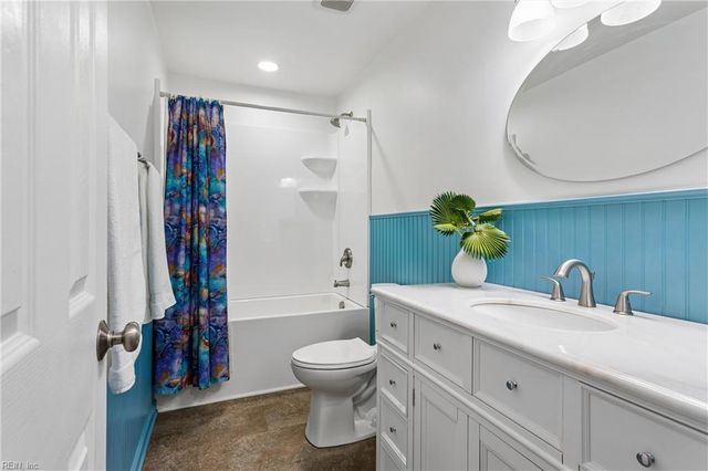 887 Weyanoke LN, Newport News, VA 23608