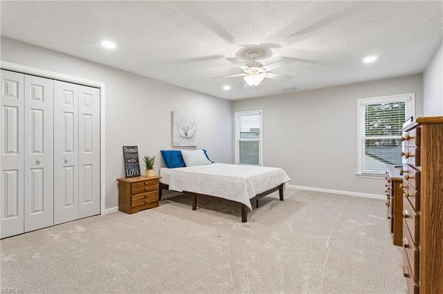 887 Weyanoke LN, Newport News, VA 23608