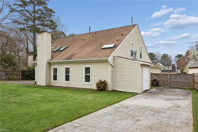 887 Weyanoke LN, Newport News, VA 23608