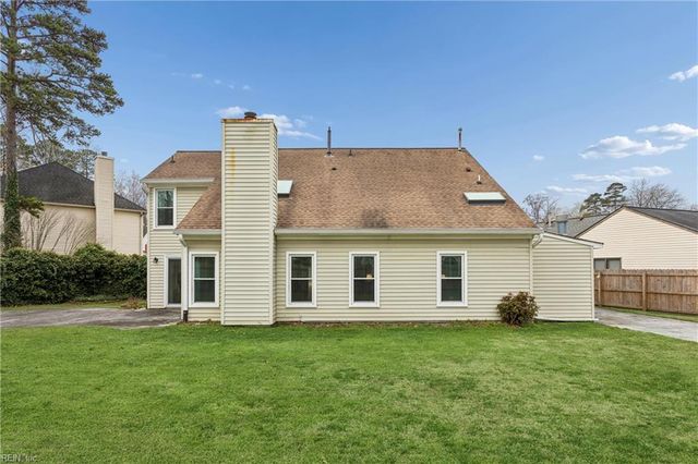 887 Weyanoke LN, Newport News, VA 23608