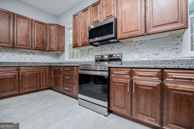 74 Jiles Road, Carrollton, GA 30117