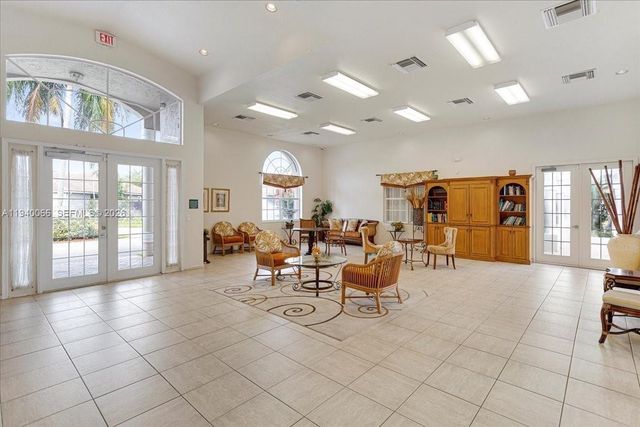 7620 S Aragon Blvd 1, Sunrise, FL 33322