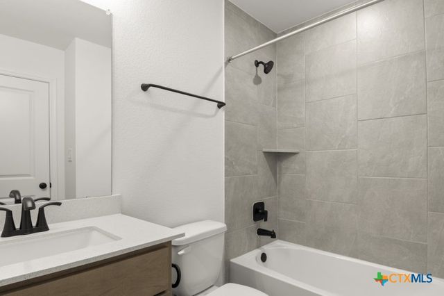 1632 Esplanade Parkway, San Marcos, TX 78666