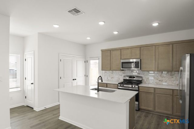 1632 Esplanade Parkway, San Marcos, TX 78666