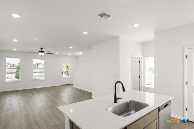 1632 Esplanade Parkway, San Marcos, TX 78666