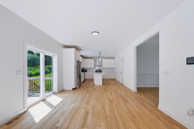 9 Horizon Way, Plaistow, NH 03865