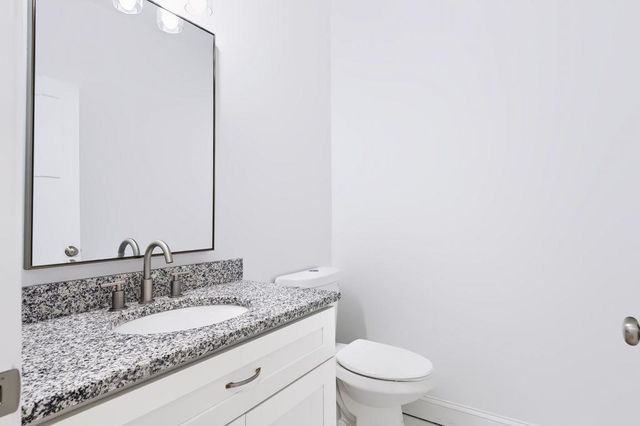 9 Horizon Way, Plaistow, NH 03865