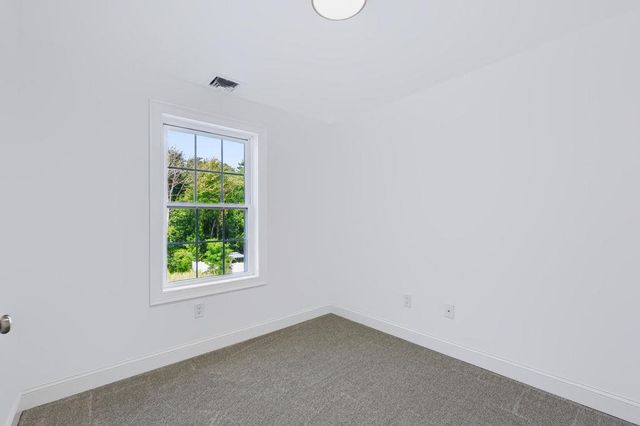 9 Horizon Way, Plaistow, NH 03865