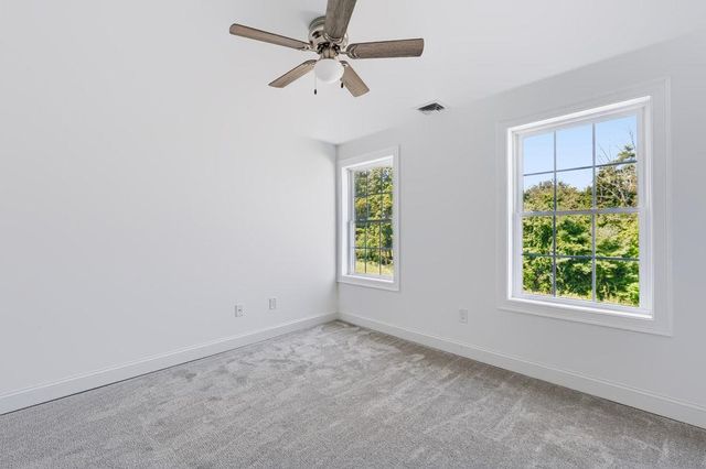 9 Horizon Way, Plaistow, NH 03865