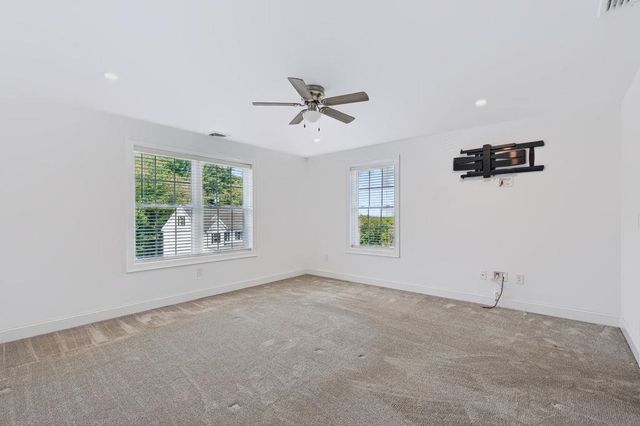 9 Horizon Way, Plaistow, NH 03865