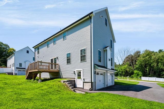 9 Horizon Way, Plaistow, NH 03865