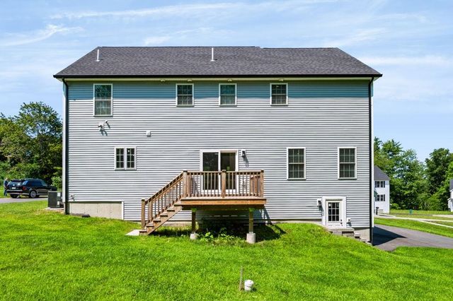9 Horizon Way, Plaistow, NH 03865