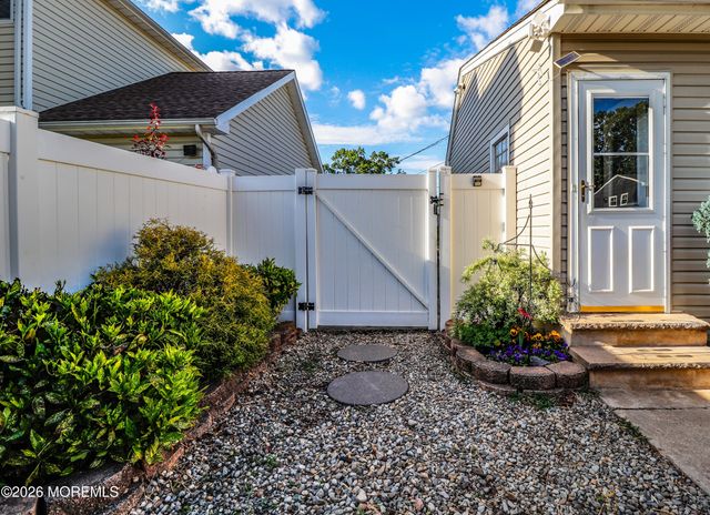 80 Elm Street, Spotswood, NJ 08884