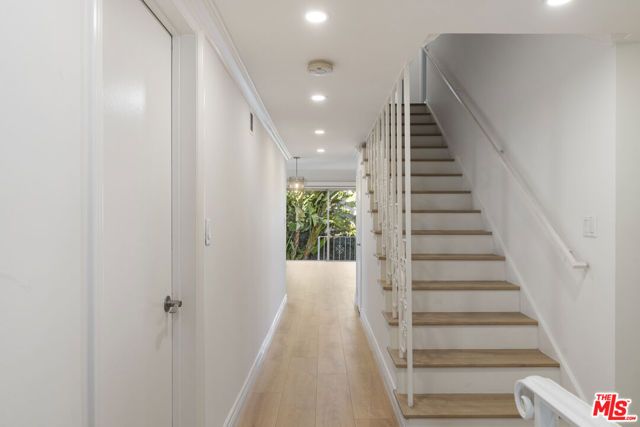 3514 Mountain View Avenue, Los Angeles, CA 90066