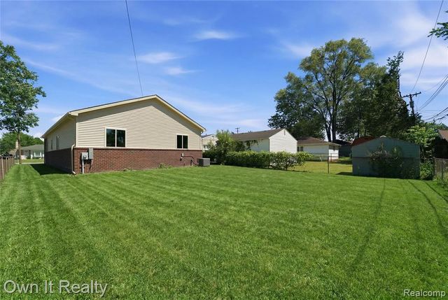 7606 Margaret Street, Taylor, MI 48180