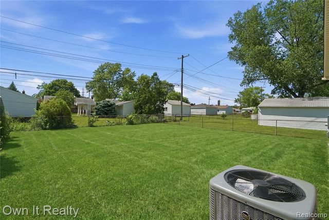7606 Margaret Street, Taylor, MI 48180