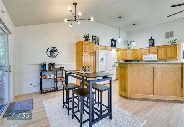 5 Horseshoe Drive, Holiday Island, AR 72631