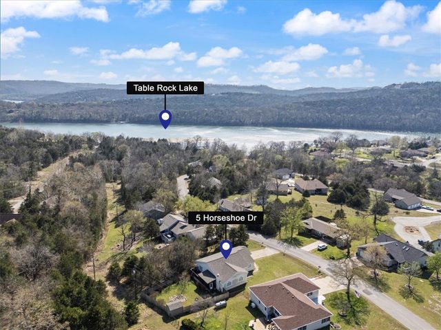5 Horseshoe Drive, Holiday Island, AR 72631