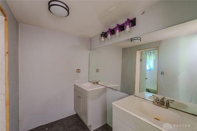 6109 beamsville union city rd, Greenville, OH 45331