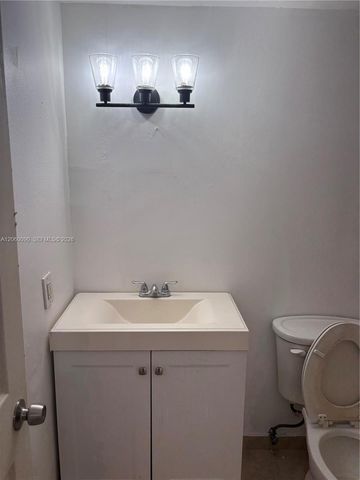 3600 NW 21st Street 101, Lauderdale Lakes, FL 33311
