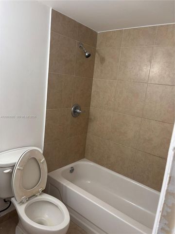 3600 NW 21st Street 101, Lauderdale Lakes, FL 33311