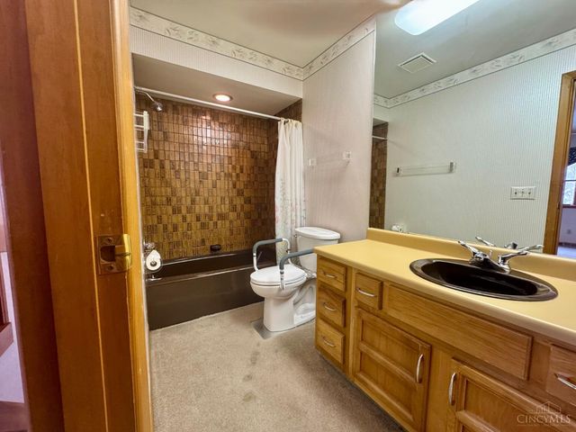 5895 Quailhill Drive, Green Twp, OH 45233