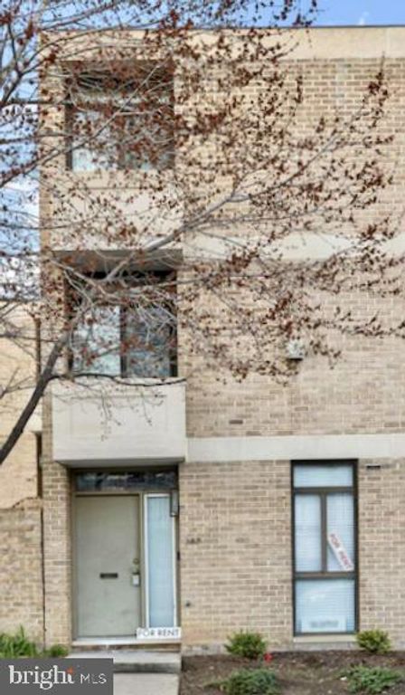 387 N ST SW, Washington, DC 20024