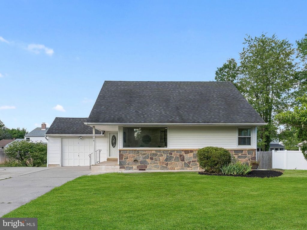 1608 BRYANT RD, Cherry Hill, NJ 08003