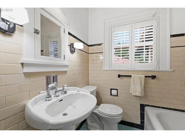 3613 Ne 24TH Ave, Portland, OR 97212