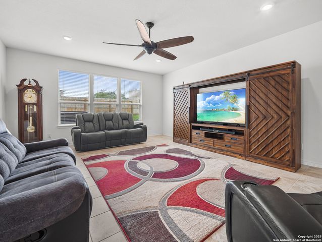220 Shadow Terrace, Universal City, TX 78148