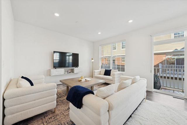 9272 143rd Street, Orland Park, IL 60462